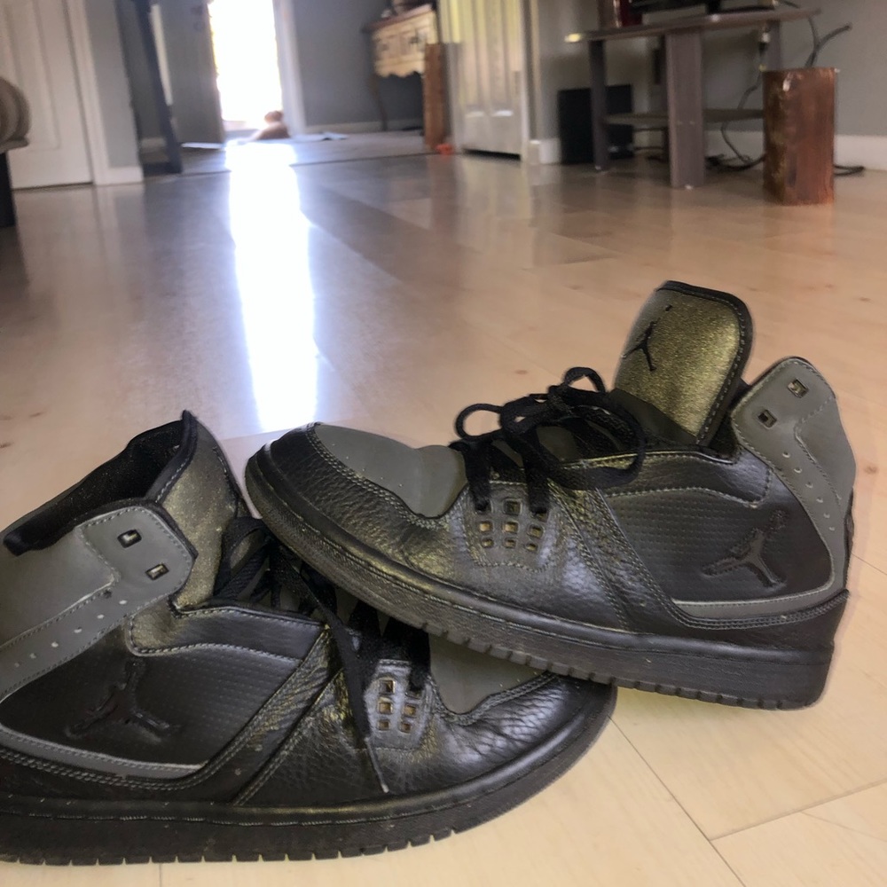 men’s original air jordan sneaker